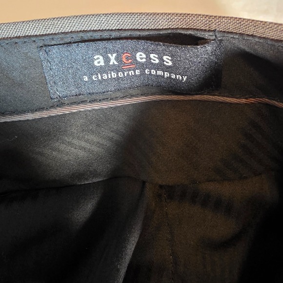 Axcess Claiborne Men's Wool Dress Pants Gray Pleated Front W36 L32 - Picture 4 of 7